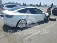 2022 Tesla Model 3 photo