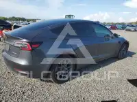 2022 Tesla Model 3 фото