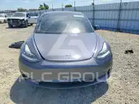 2022 Tesla Model 3 фото