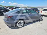 2022 Tesla Model 3 фото