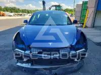 2022 Tesla Model 3 фото