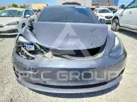 2022 Tesla Model 3 фото