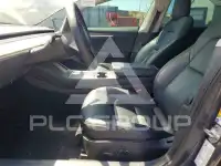 2022 Tesla Model 3 фото