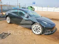 2022 Tesla Model 3 фото