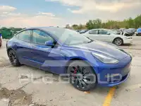 2022 Tesla Model 3 фото