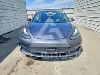 2022 Tesla Model 3 фото