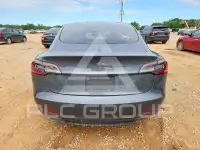 2022 Tesla Model 3 фото