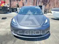2022 Tesla Model 3 фото