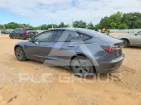 2022 Tesla Model 3 фото