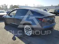 2022 Tesla Model 3 фото