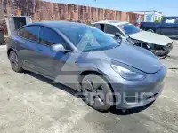 2022 Tesla Model 3 фото