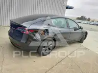 2022 Tesla Model 3 фото