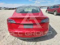 2022 Tesla Model 3 фото
