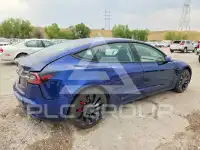 2022 Tesla Model 3 фото