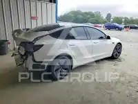 2022 Tesla Model 3 фото