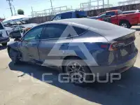 2022 Tesla Model 3 фото