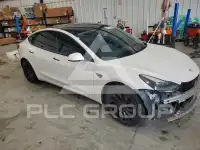 2022 Tesla Model 3 фото