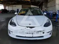 2022 Tesla Model 3 фото