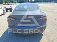 2022 Tesla Model 3 фото