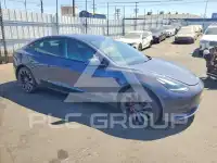2022 Tesla Model 3 фото