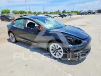 2022 Tesla Model 3 фото