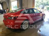 2022 Tesla Model 3 фото