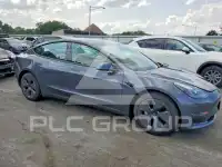 2022 Tesla Model 3 фото