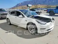 2022 Tesla Model 3 фото