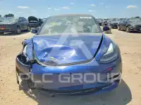 2022 Tesla Model 3 фото