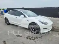 2022 Tesla Model 3 фото