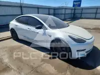 2022 Tesla Model 3 photo