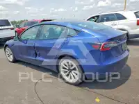 2022 Tesla Model 3 фото