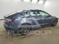 2022 Tesla Model 3 фото