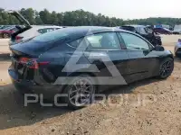 2022 Tesla Model 3 фото