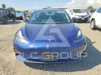 2022 Tesla Model 3 фото