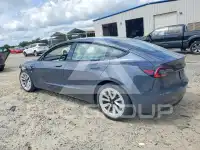 2022 Tesla Model 3 фото