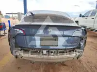 2022 Tesla Model 3 фото