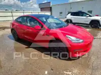 2022 Tesla Model 3 фото
