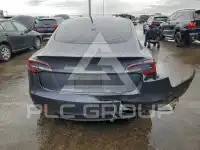 2022 Tesla Model 3 фото