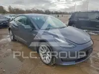 2022 Tesla Model 3 фото