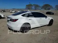 2022 Tesla Model 3 фото