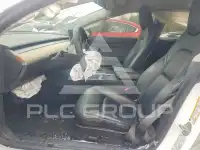 2022 Tesla Model 3 фото