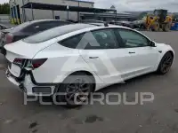 2022 Tesla Model 3 photo