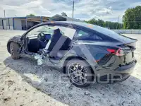 2022 Tesla Model 3 фото