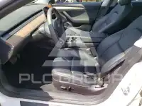 2022 Tesla Model 3 фото