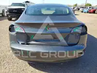 2022 Tesla Model 3 фото