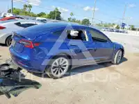 2022 Tesla Model 3 фото