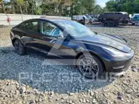 2022 Tesla Model 3 фото