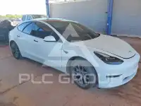2022 Tesla Model 3 фото