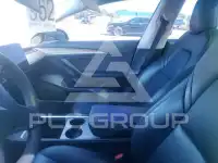 2022 Tesla Model 3 фото